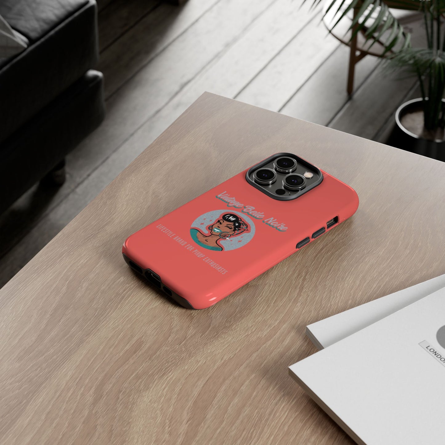 Vintage Belle Noire Logo Phone Case in Coral