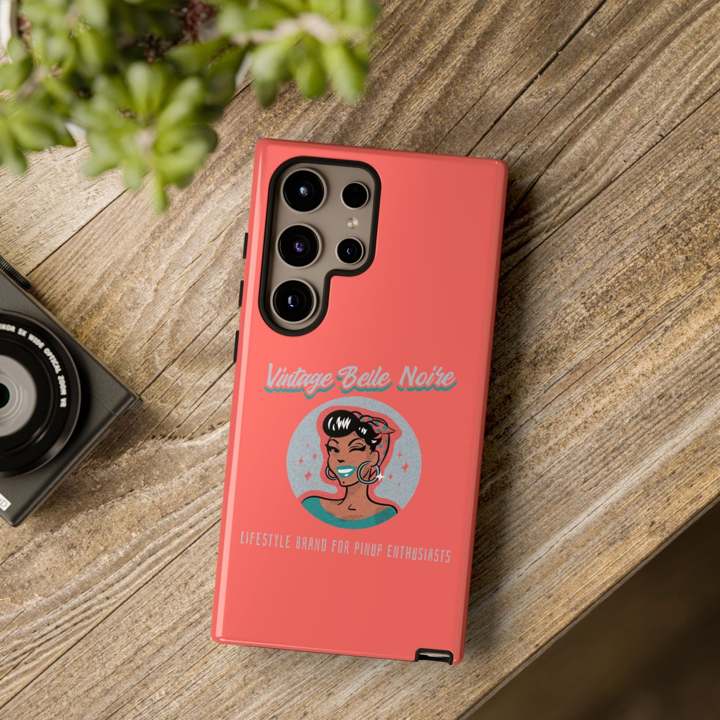 Vintage Belle Noire Logo Phone Case in Coral